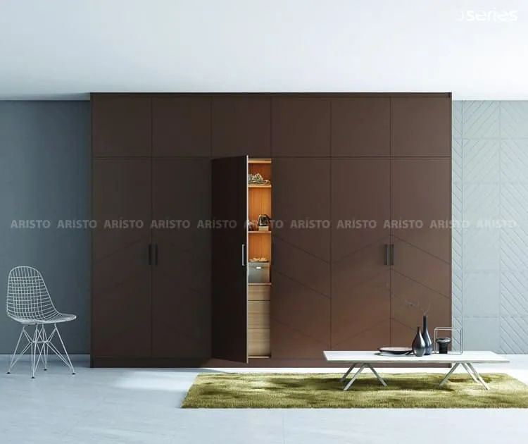 Brown wardrobe design for bedroom