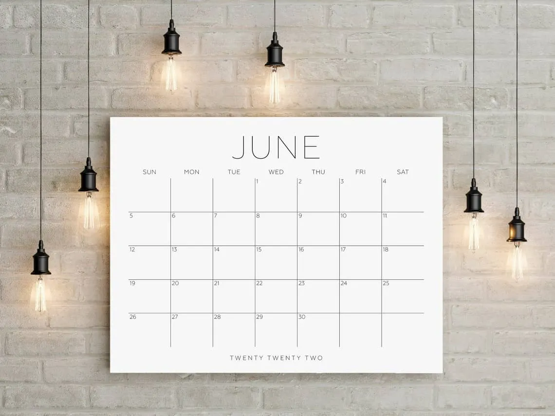 wall calendar with yellow bulbs