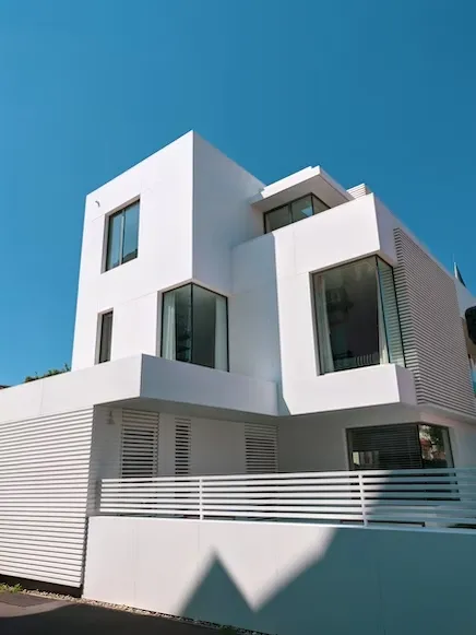 white exterior walls, home colour