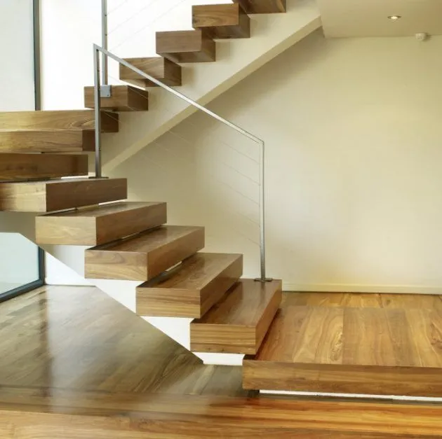 Floating staircase