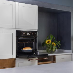 Clifton series black built-in oven with food